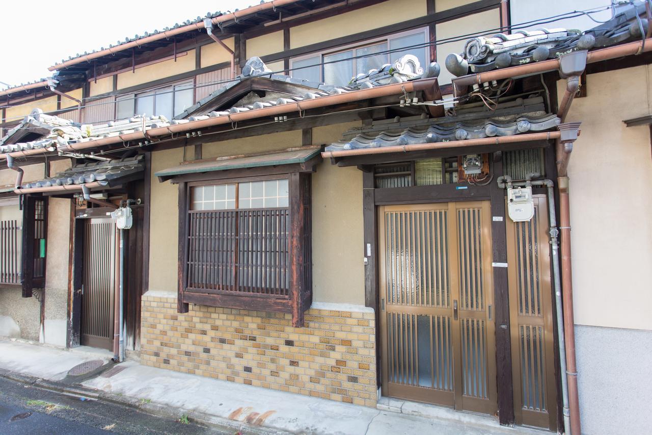 City Center 200 Years Old Traditional House Next To 2 Train Lines Kyoto Buitenkant foto